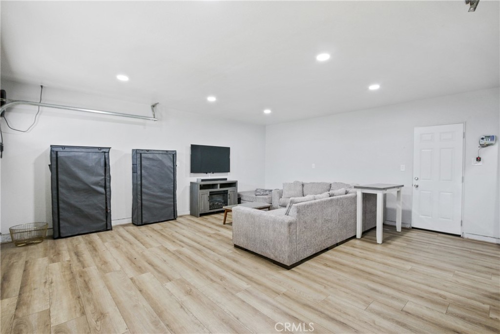 15813 Lonecrest Drive