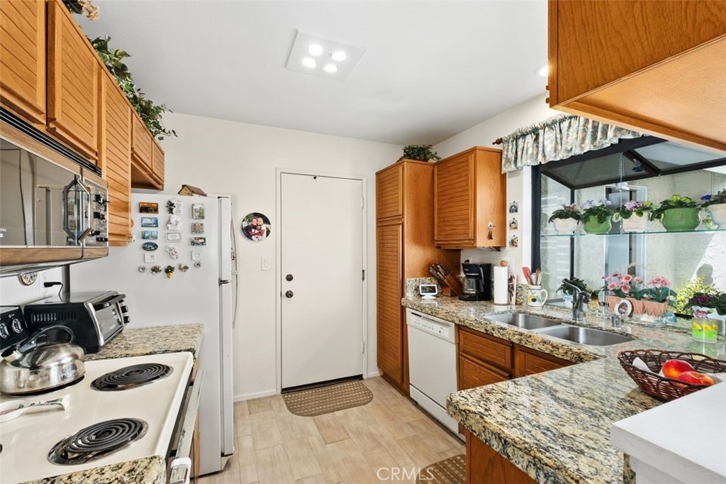 43 Riverstone