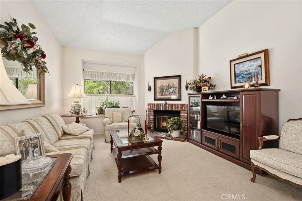 43 Riverstone