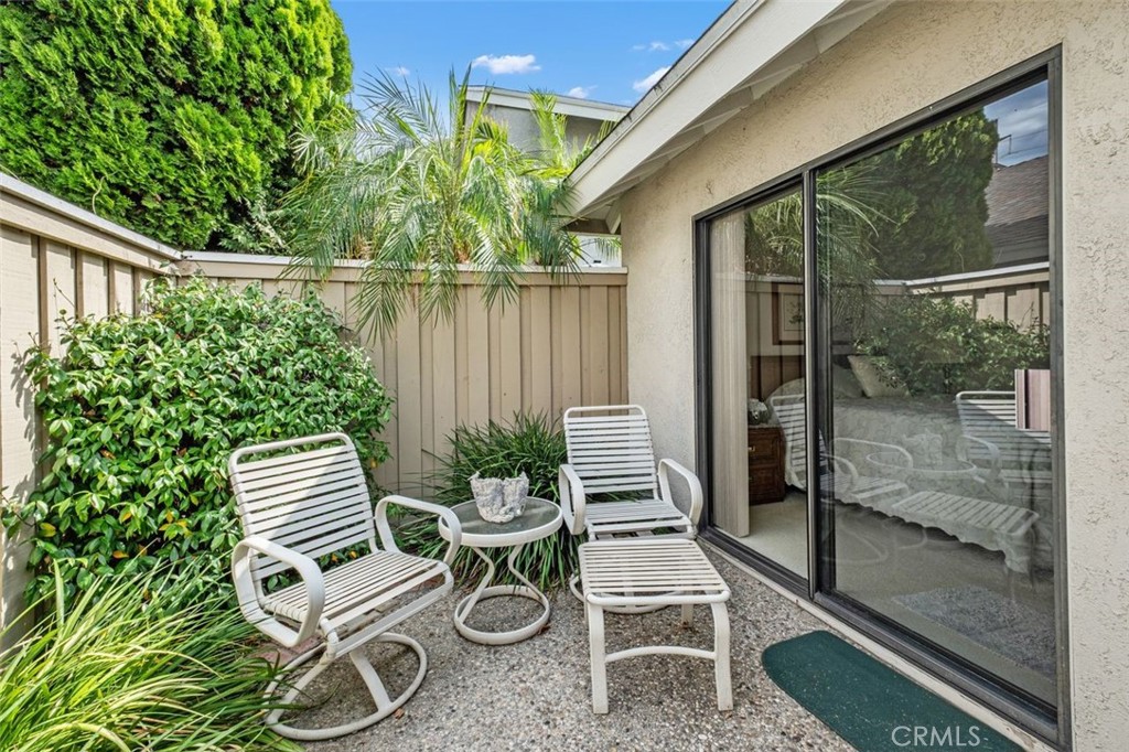 43 Riverstone