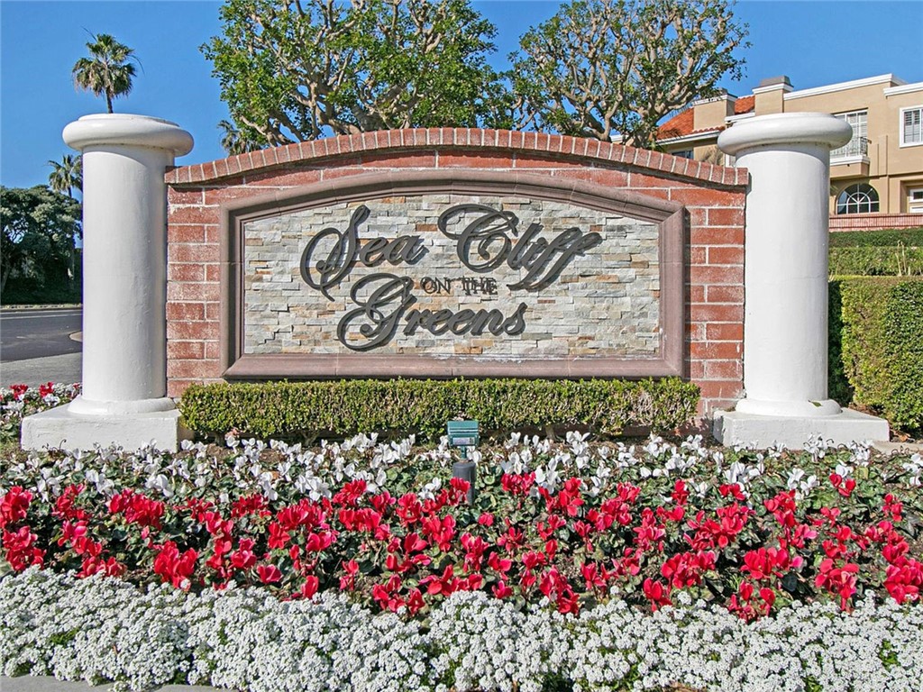 6051 Shadowbrook Circle