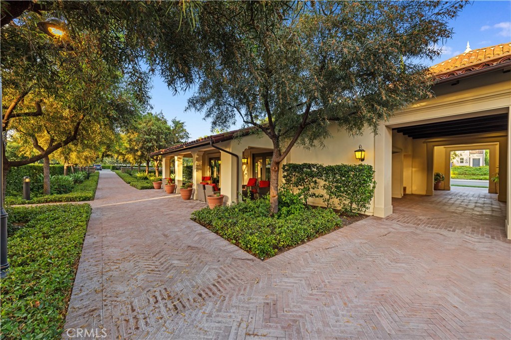 70 Weston