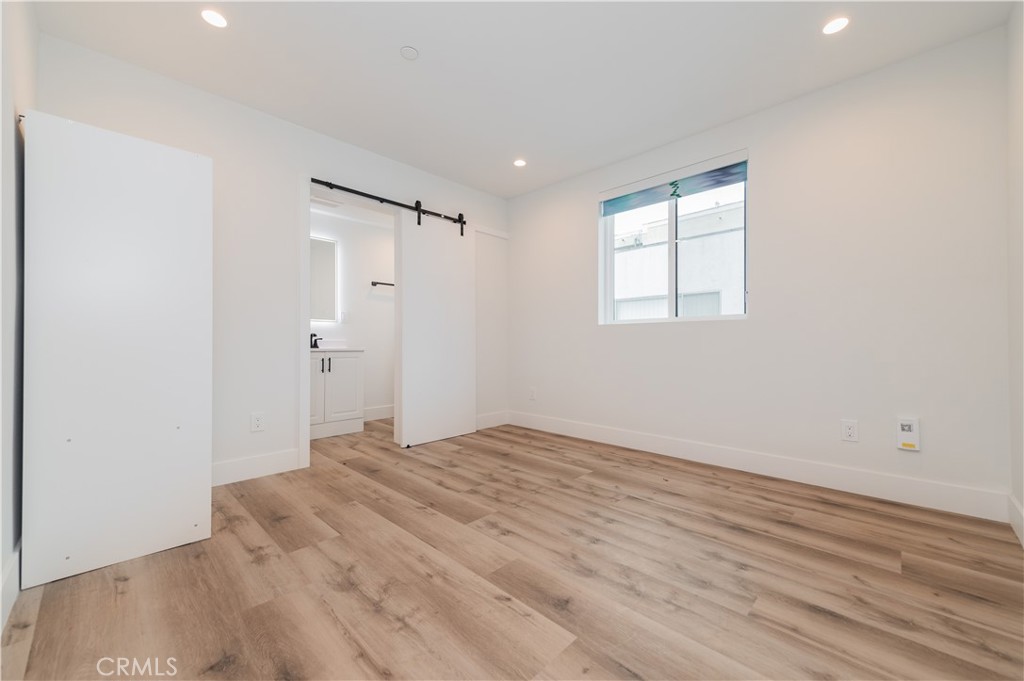 5652 La Mirada Avenue