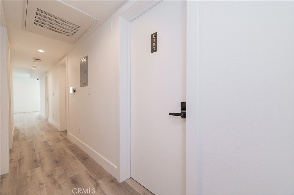 5652 La Mirada Avenue