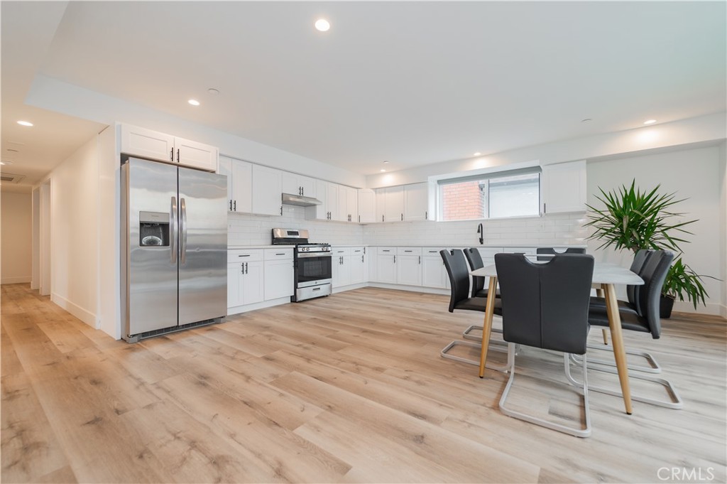 5652 La Mirada Avenue