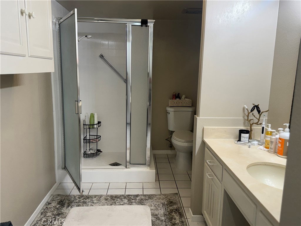 2037 Via Mariposa East C