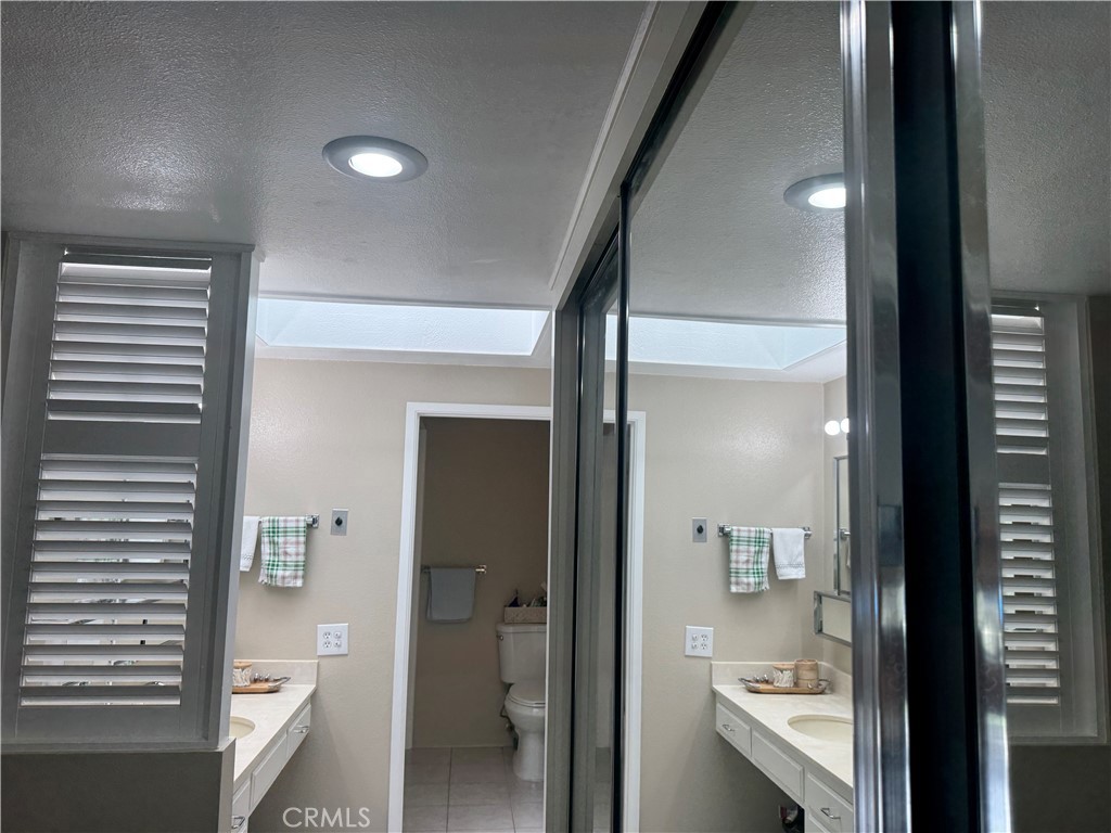 2037 Via Mariposa East C