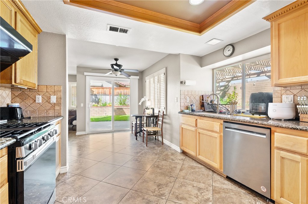 6933 Stanislaus