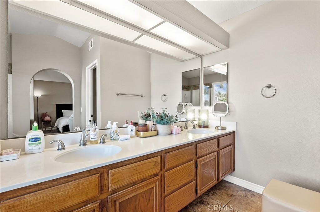 6933 Stanislaus