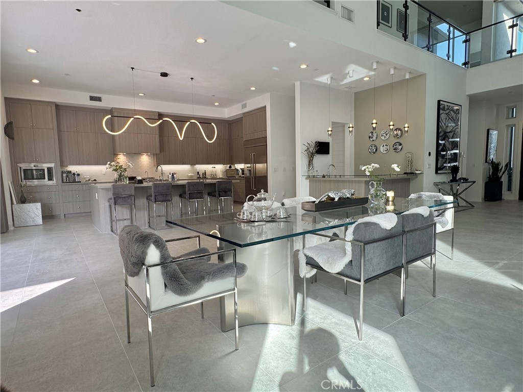 20401 W Aberdeen Lane