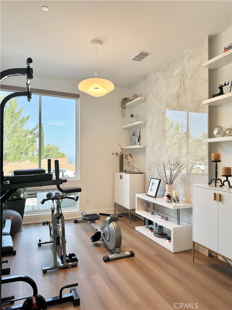 20401 W Aberdeen Lane