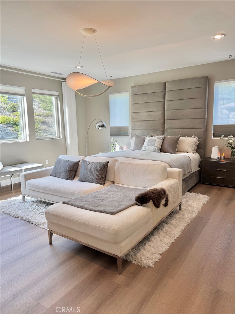 20401 W Aberdeen Lane