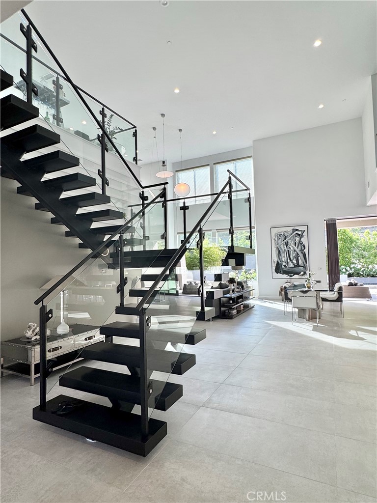 20401 W Aberdeen Lane