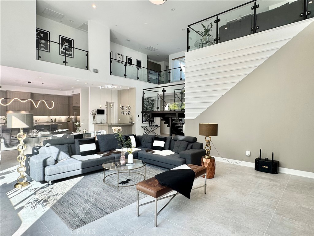 20401 W Aberdeen Lane