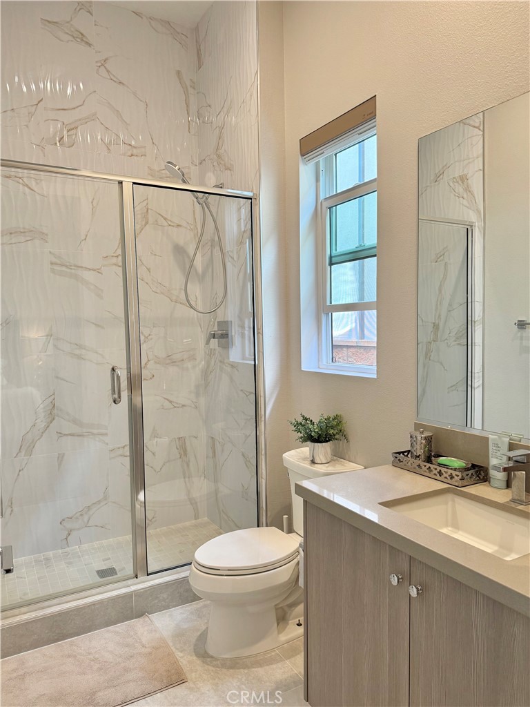 20401 W Aberdeen Lane