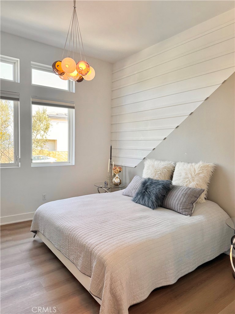 20401 W Aberdeen Lane