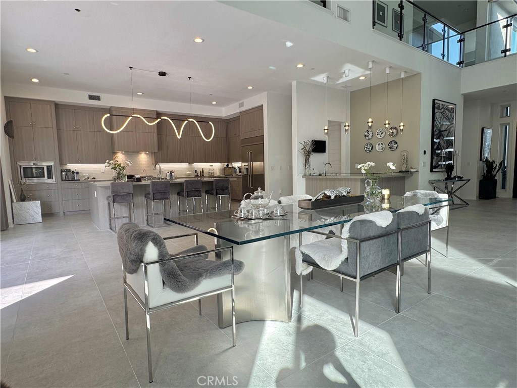 20401 W Aberdeen Lane