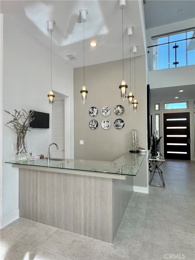 20401 W Aberdeen Lane