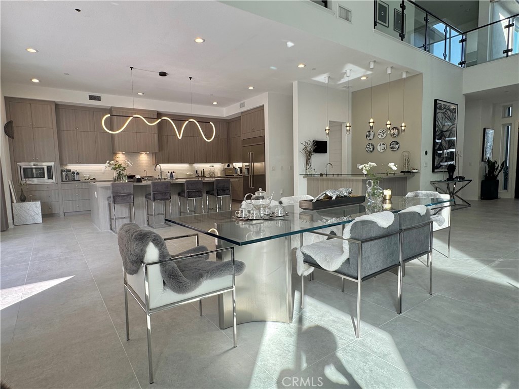 20401 W Aberdeen Lane