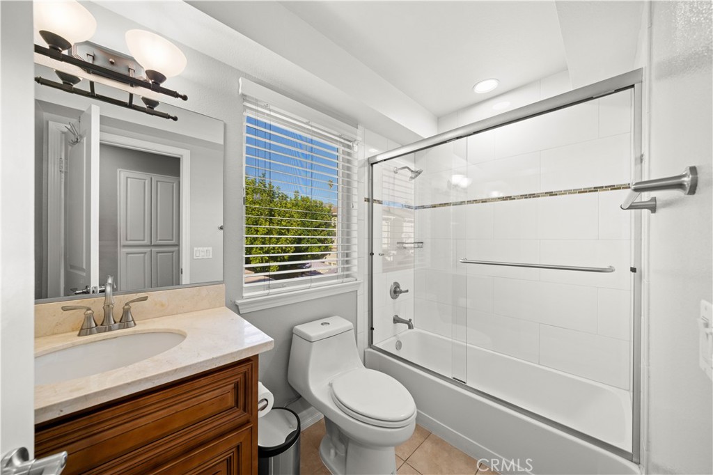 78 N Sierra Bonita Avenue 2