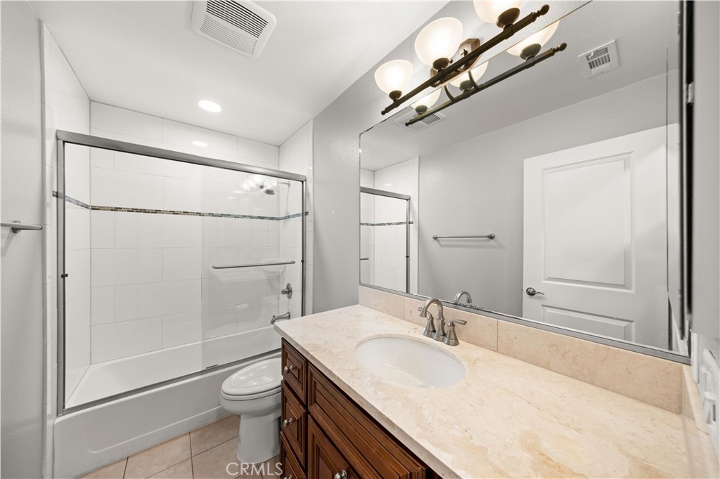 78 N Sierra Bonita Avenue 2