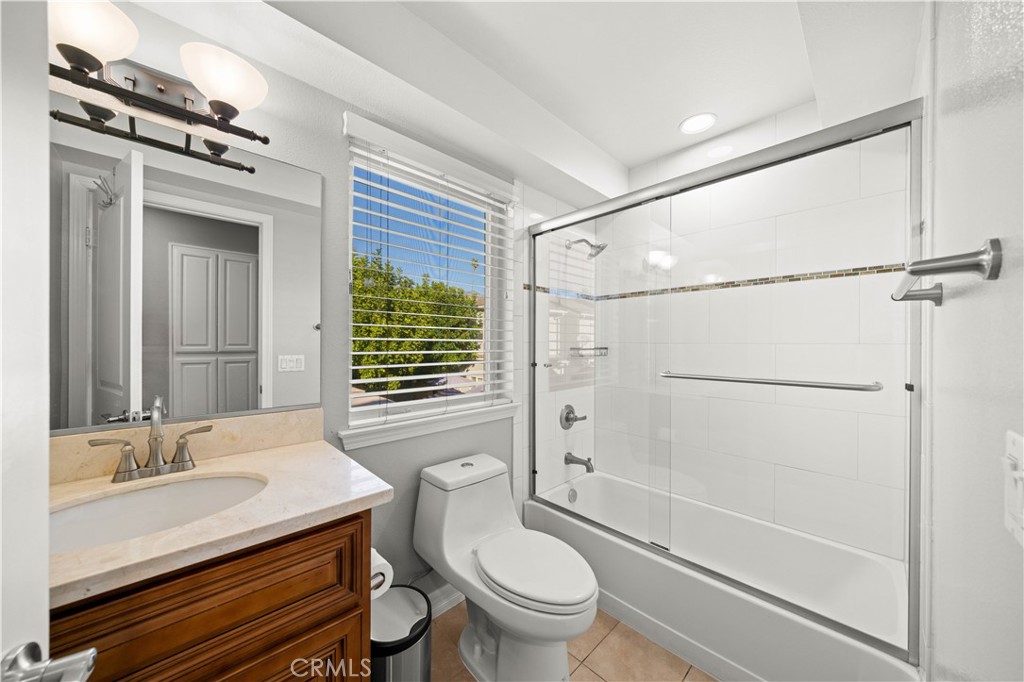 78 N Sierra Bonita Avenue 2