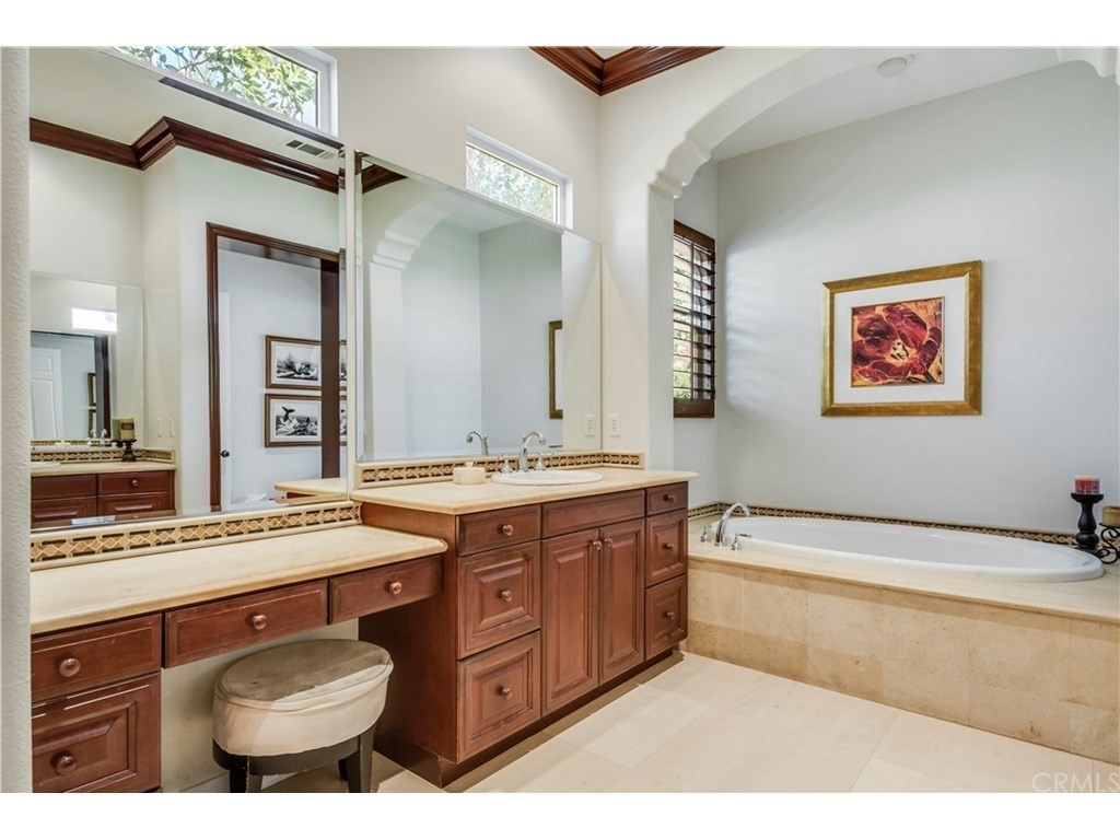 440 Tangerine Place