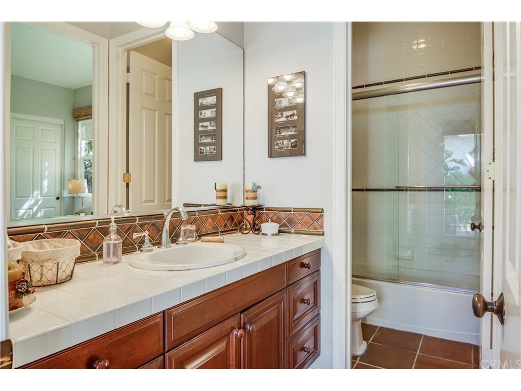 440 Tangerine Place
