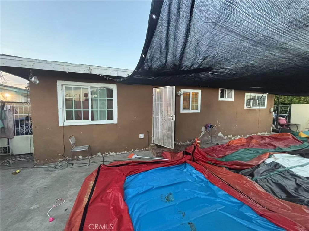 1094 E D St.
