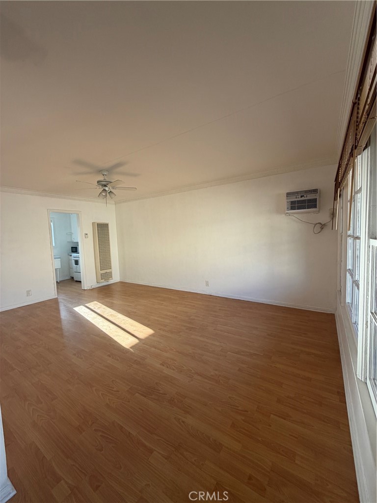 209 S Reeves