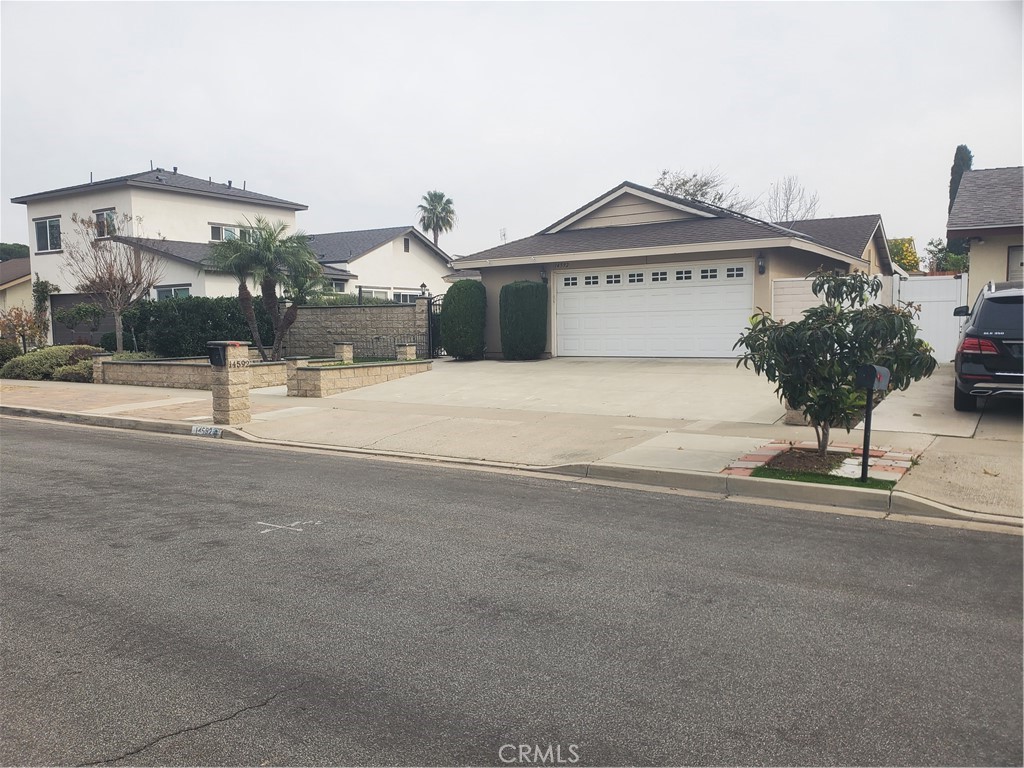 14592 Highcrest