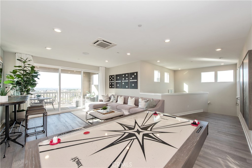 551 Serrano Summit
