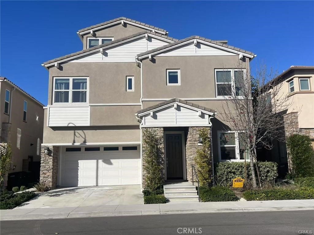 551 Serrano Summit