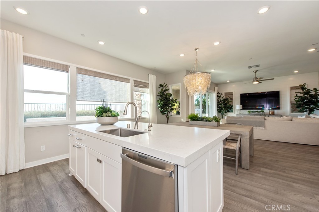 551 Serrano Summit