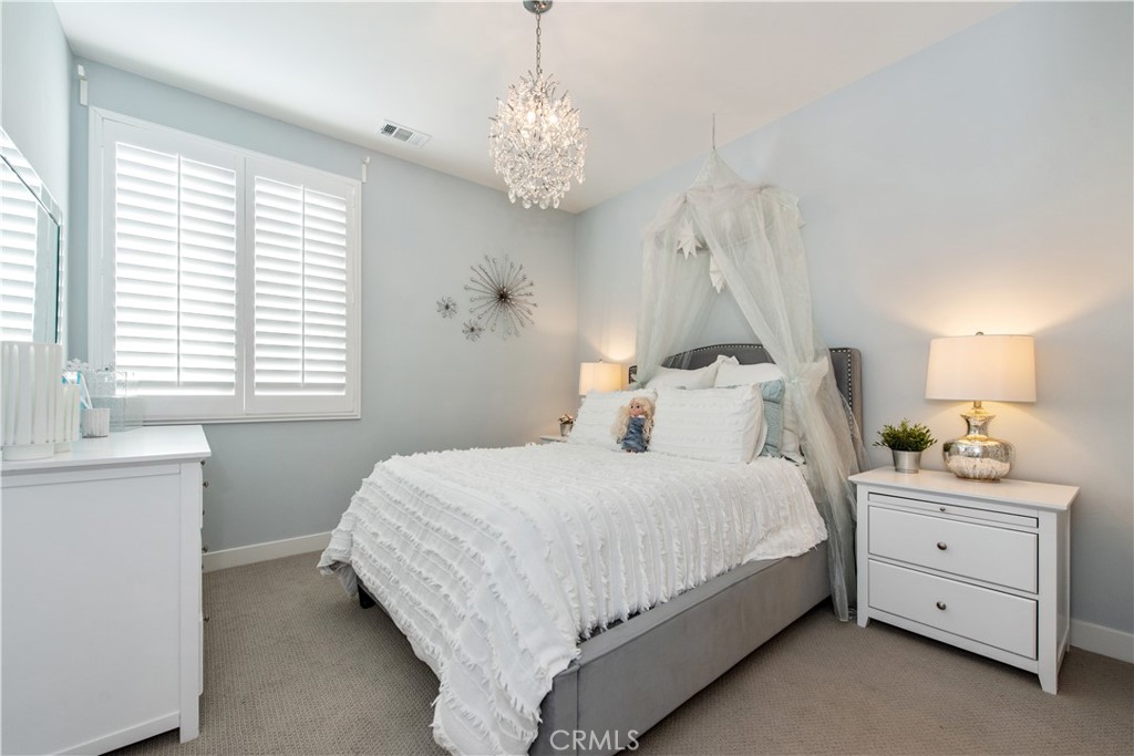 551 Serrano Summit