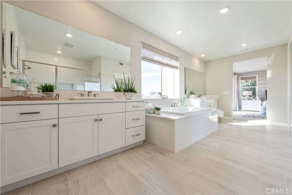 551 Serrano Summit