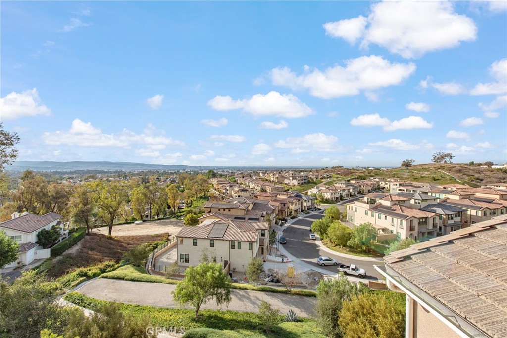 551 Serrano Summit