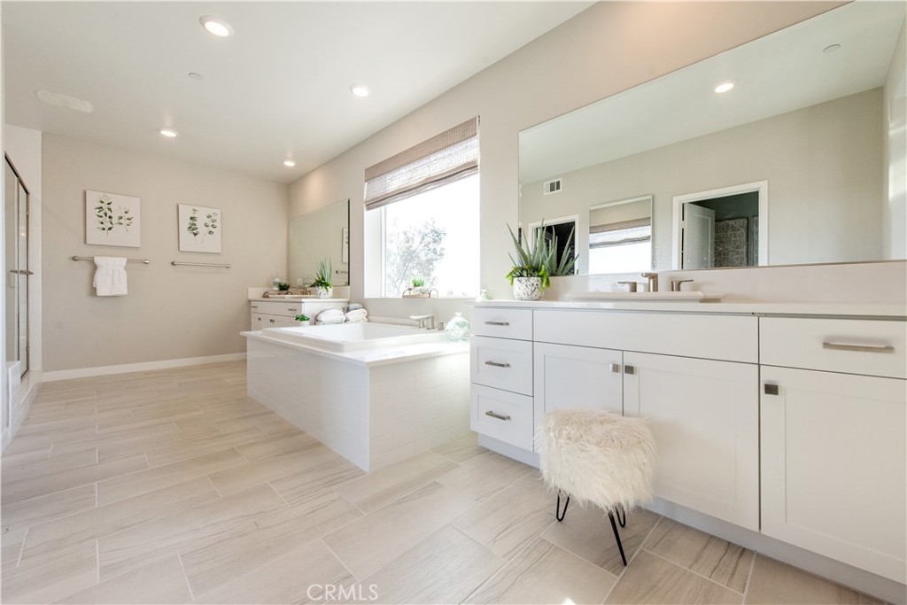 551 Serrano Summit