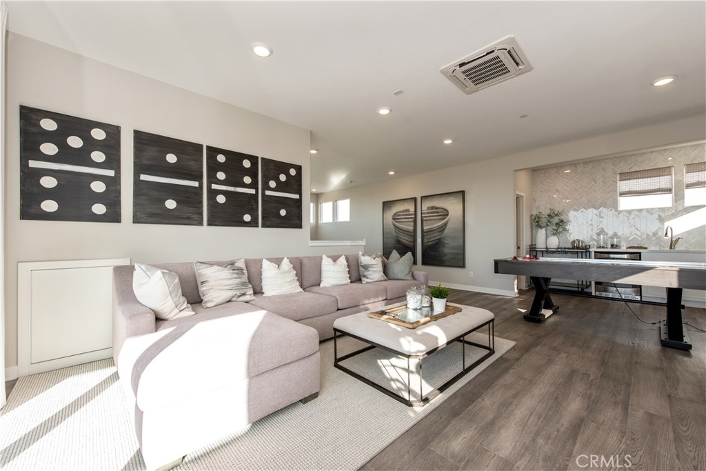 551 Serrano Summit