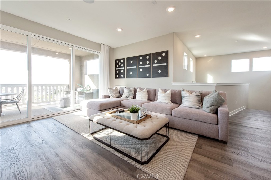 551 Serrano Summit