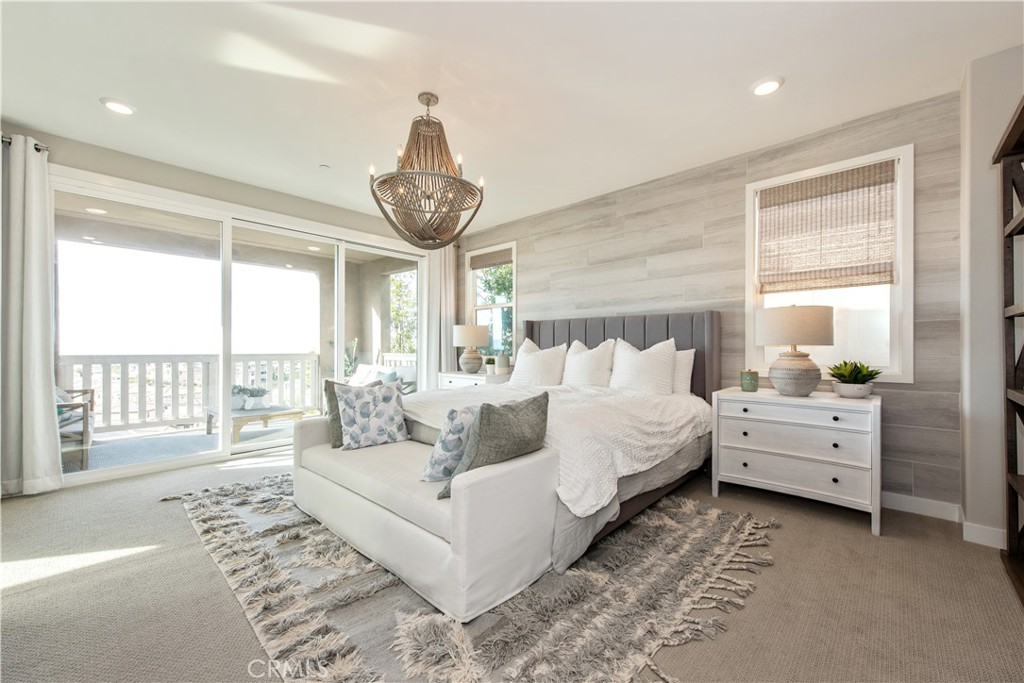551 Serrano Summit
