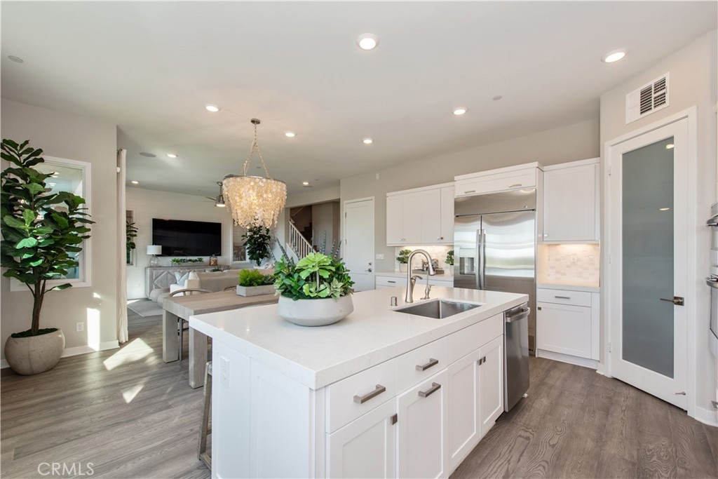 551 Serrano Summit