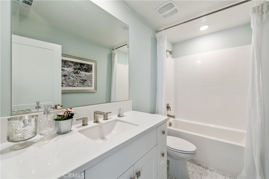 551 Serrano Summit