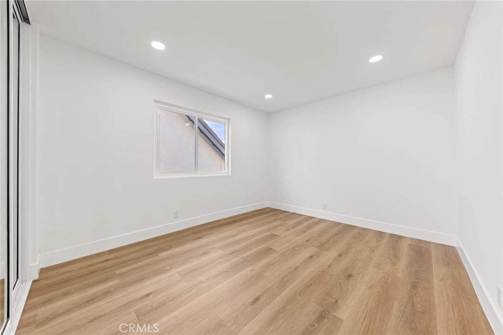 27001 Calle Esperanza