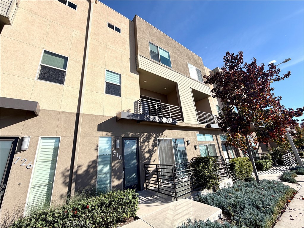 718 Central Avenue