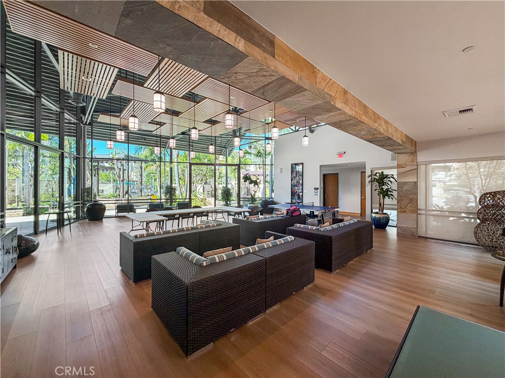 2510 Rivington