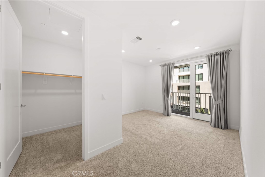 2510 Rivington