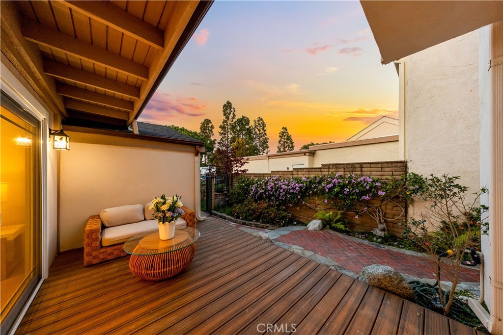 54 Willow Tree