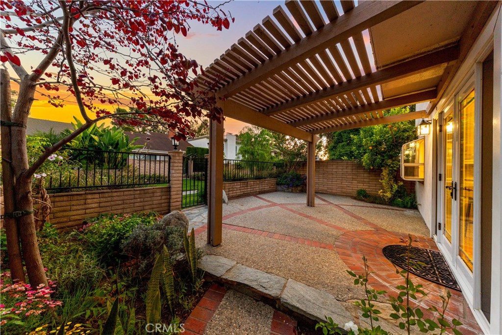 54 Willow Tree