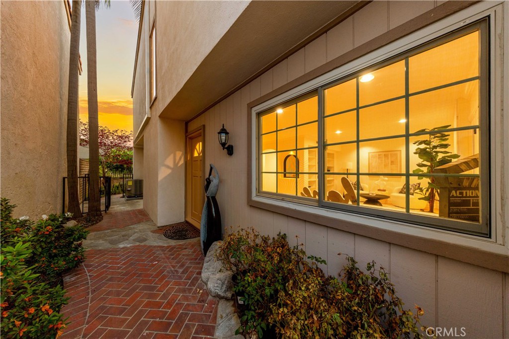 54 Willow Tree